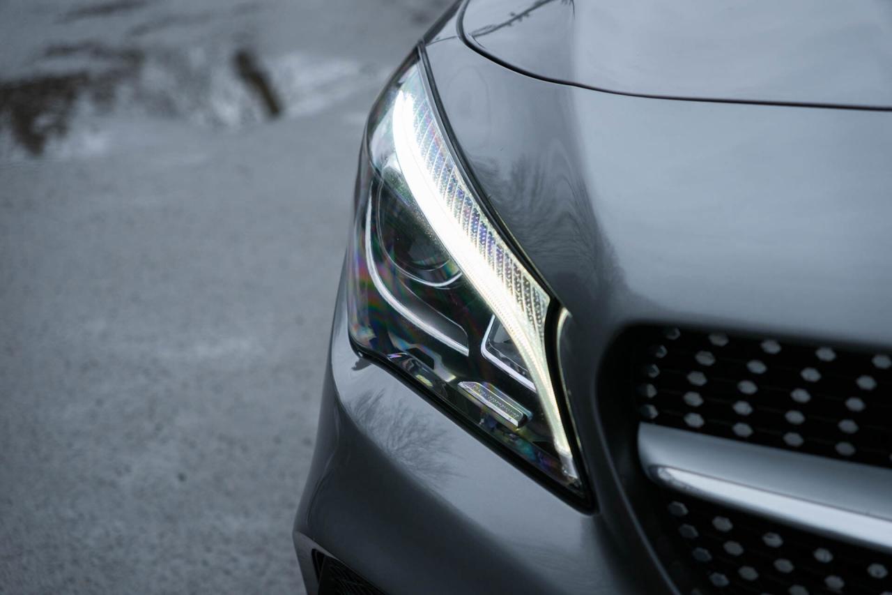 2018 Mercedes-Benz CLA-Class CLA250 4MATIC Photo