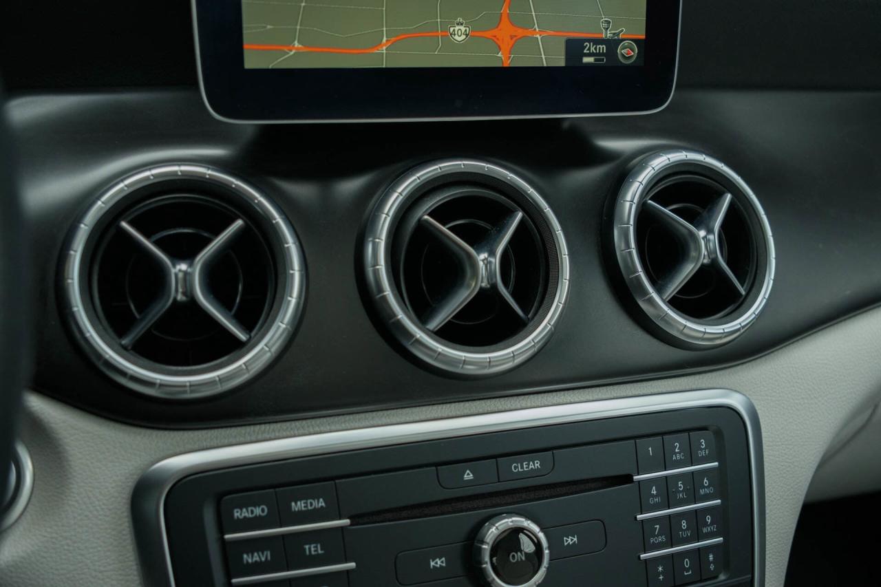 2018 Mercedes-Benz CLA-Class CLA250 4MATIC Photo