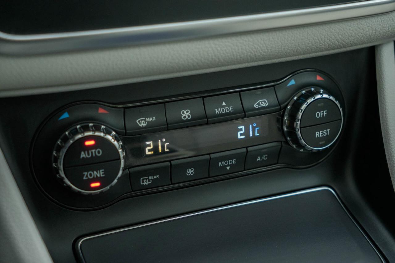 2018 Mercedes-Benz CLA-Class CLA250 4MATIC Photo