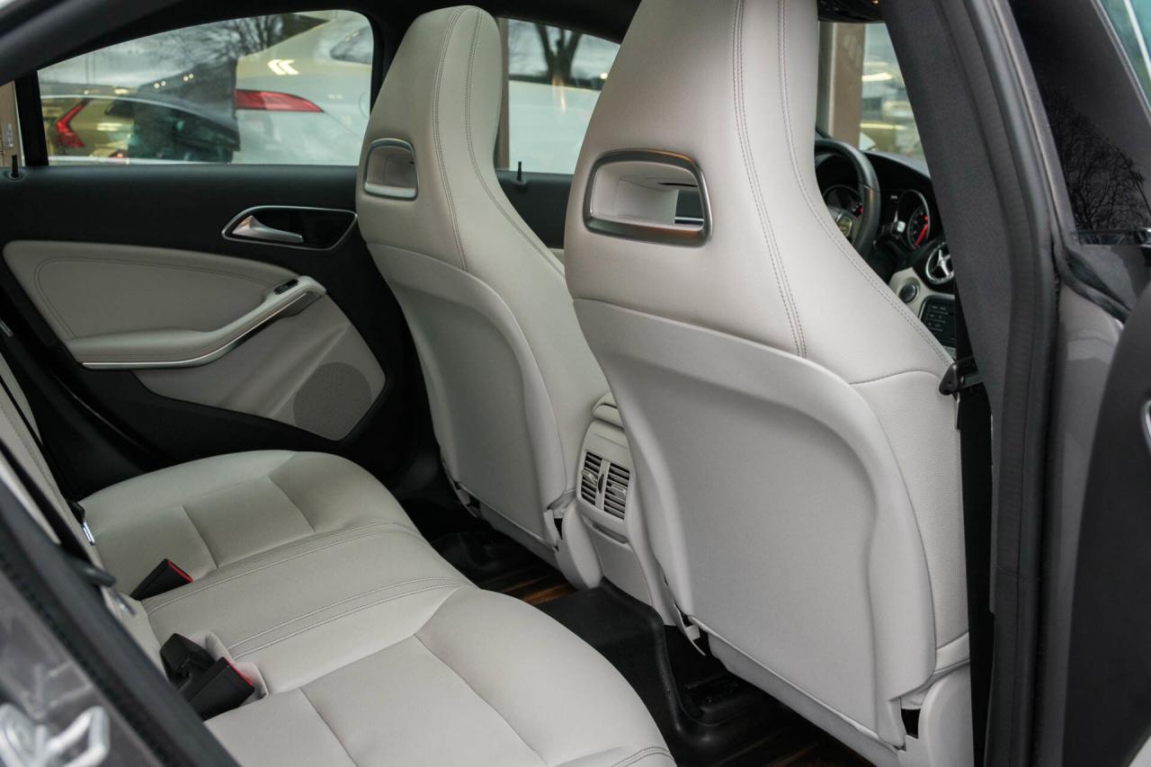 2018 Mercedes-Benz CLA-Class CLA250 4MATIC Photo