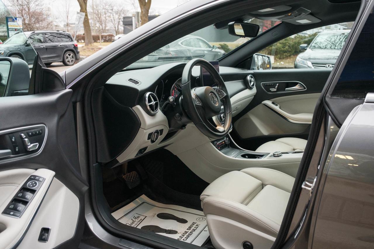 2018 Mercedes-Benz CLA-Class CLA250 4MATIC Photo