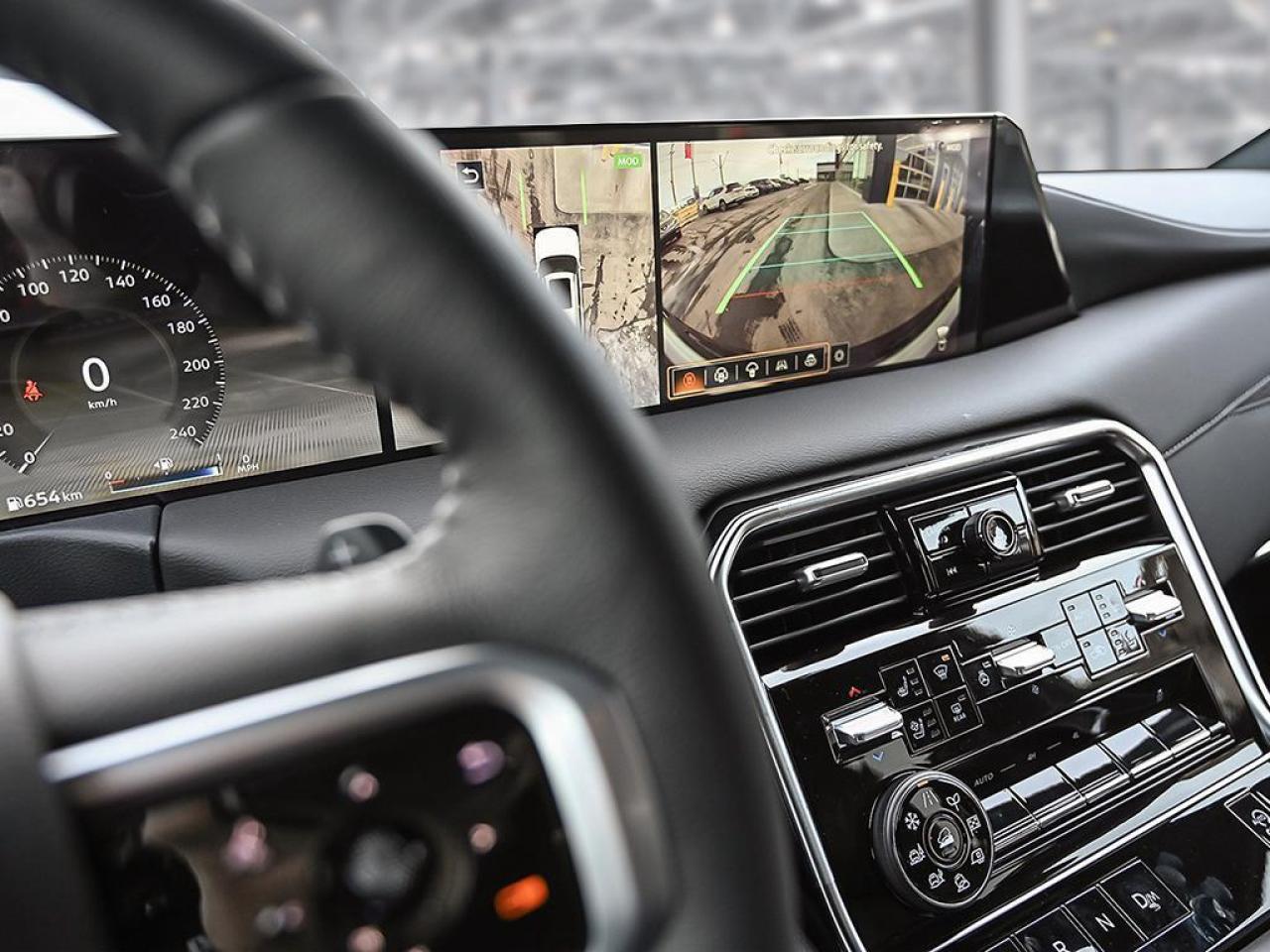 2025 Nissan Armada PLATINUM MANAGER DEMO ALMOND INTERIOR LOW KMS Photo