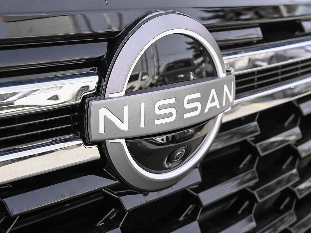 2025 Nissan Armada PLATINUM MANAGER DEMO ALMOND INTERIOR LOW KMS Photo