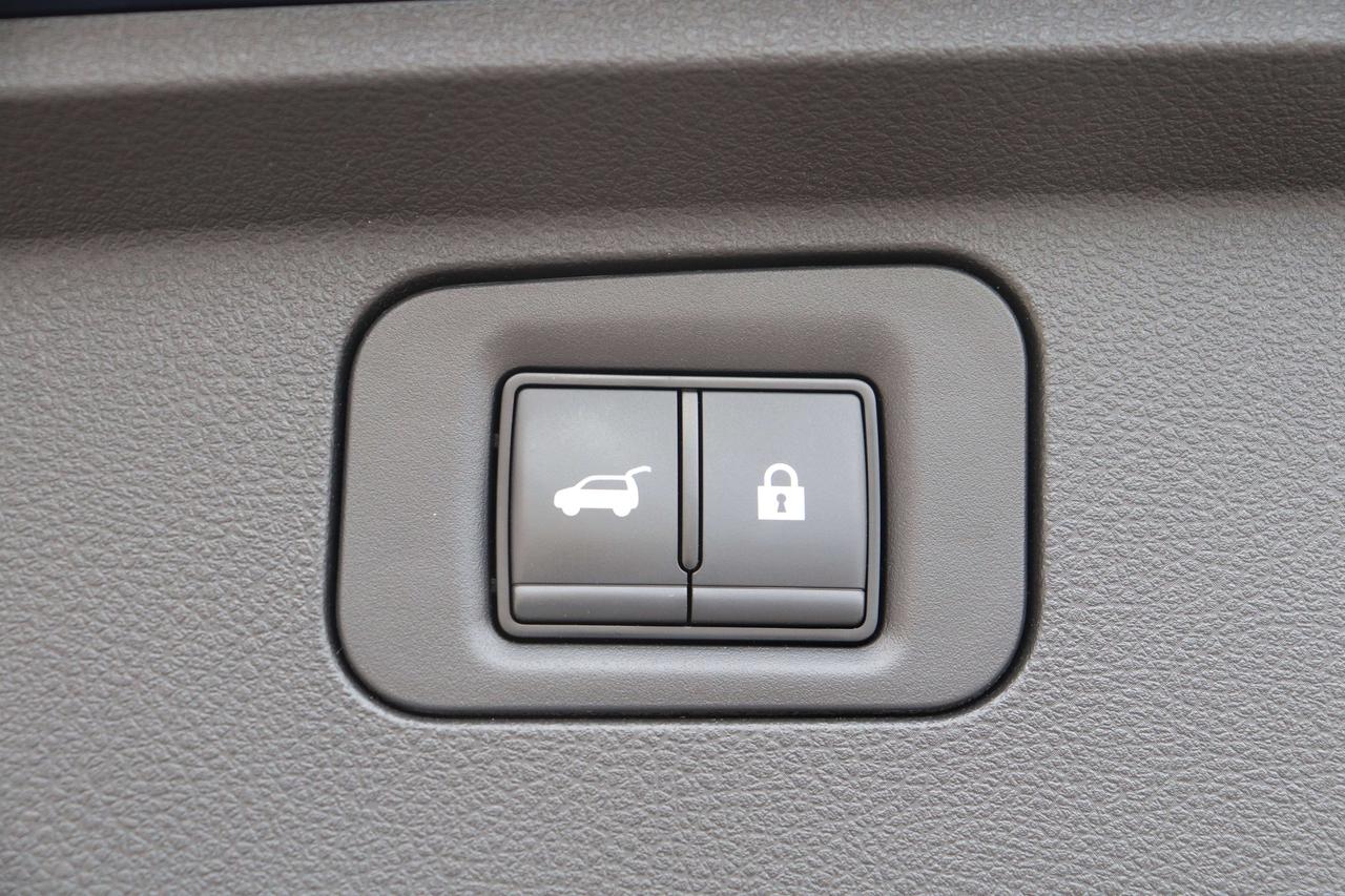 2025 Nissan Armada PLATINUM ALMOND INTERIOR MANAGER SPECIAL SAVE OVER Photo