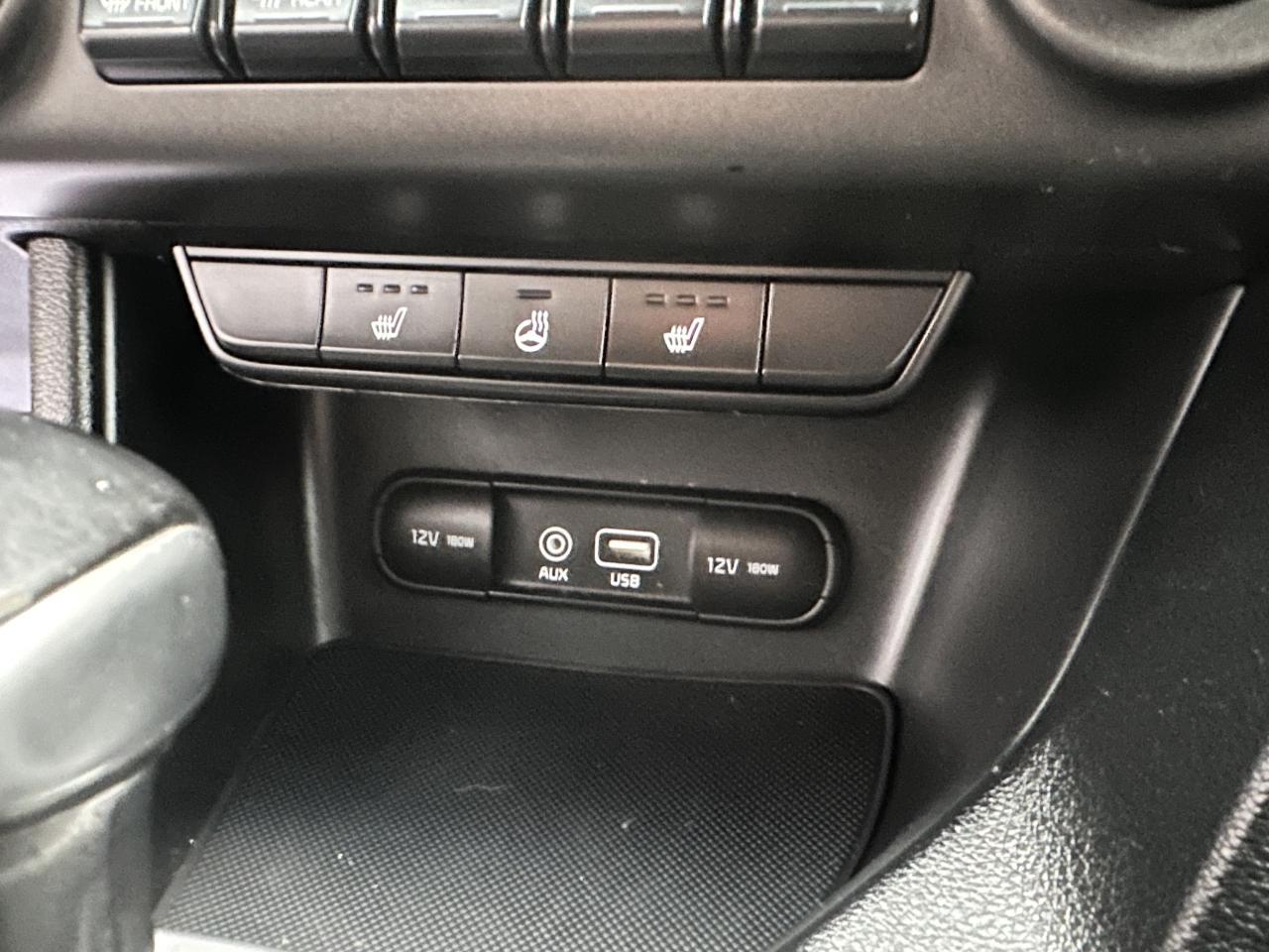 2017 Kia Sportage EX Tech ~ AWD ~ LEATHER ~ CARPLAY Photo