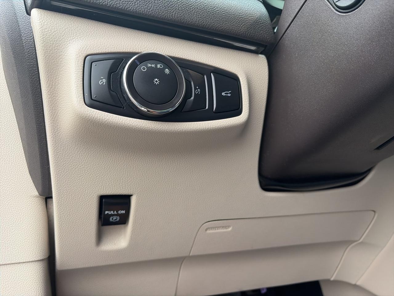 2018 Lincoln MKC RESERVE EDITION-FULLY LOADED-GREAT KM Photo