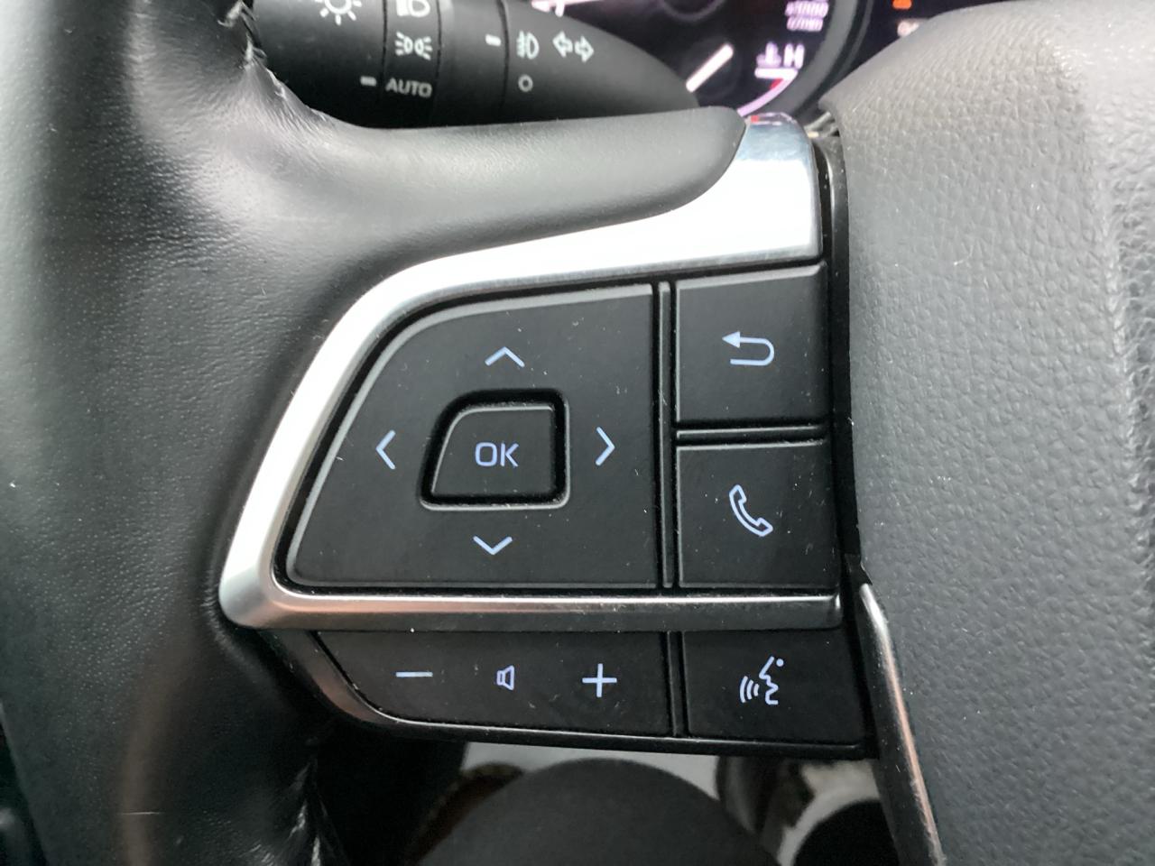 2021 Toyota Highlander XLE AWD Photo