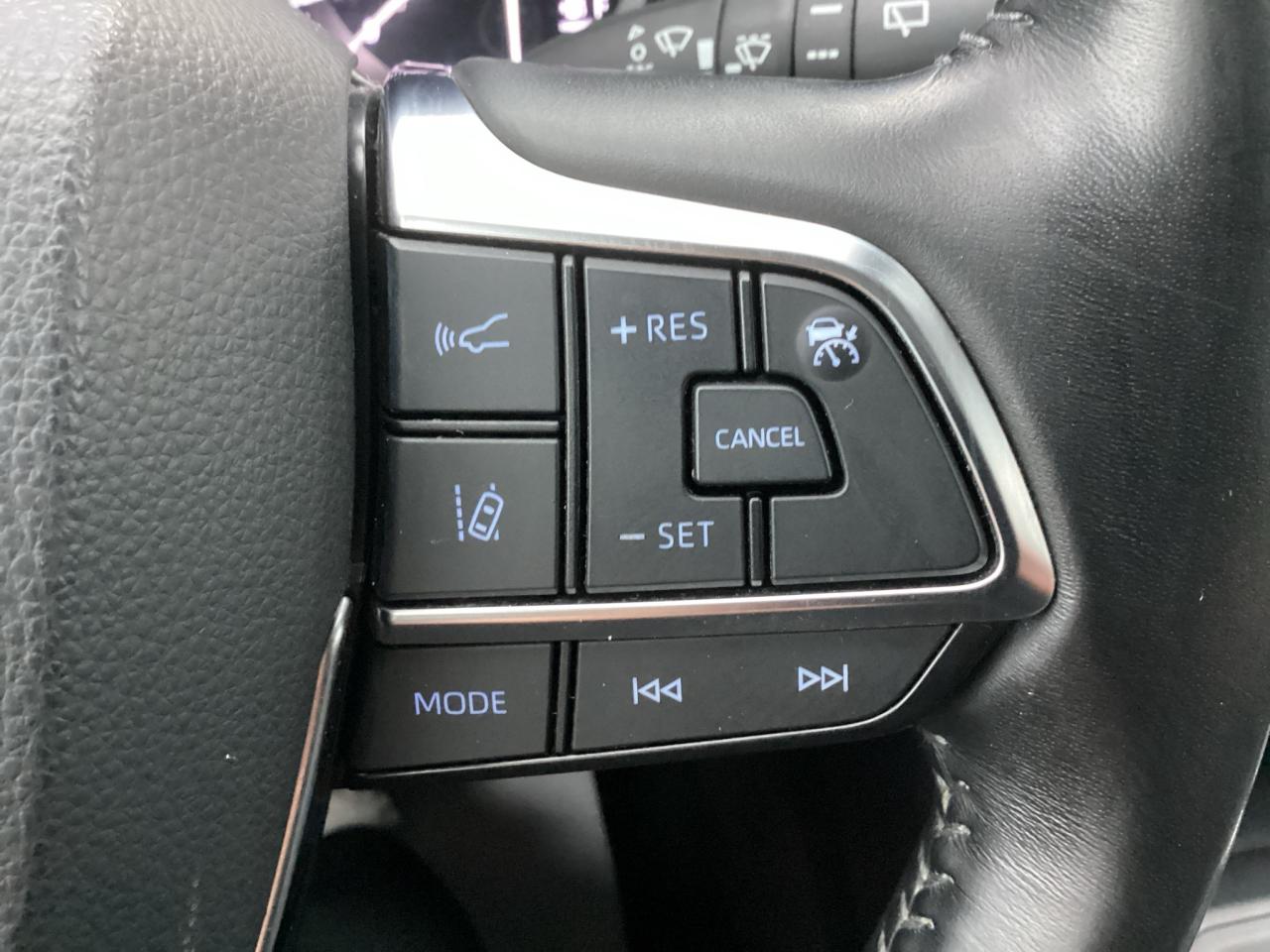 2021 Toyota Highlander XLE AWD Photo