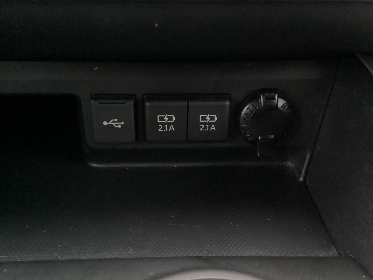 2021 Toyota Highlander XLE AWD Photo