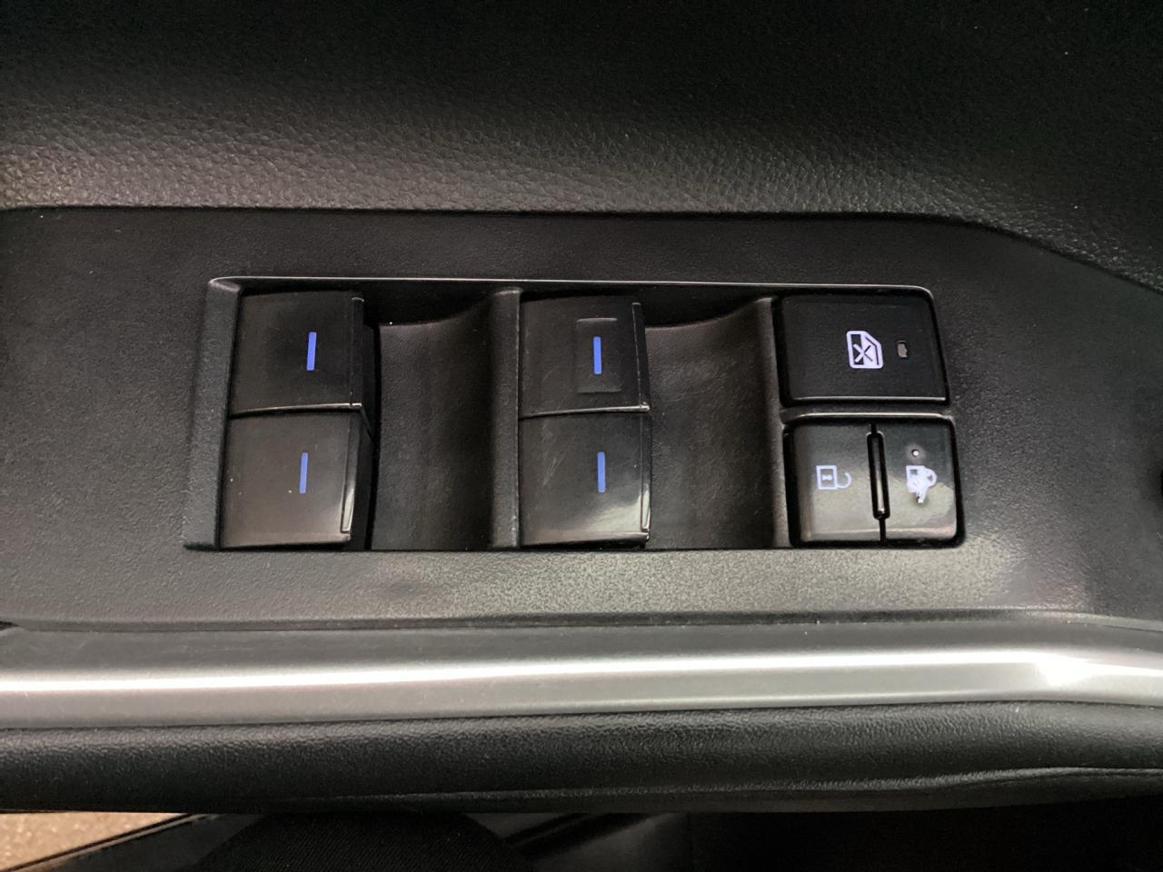 2021 Toyota Highlander XLE AWD Photo