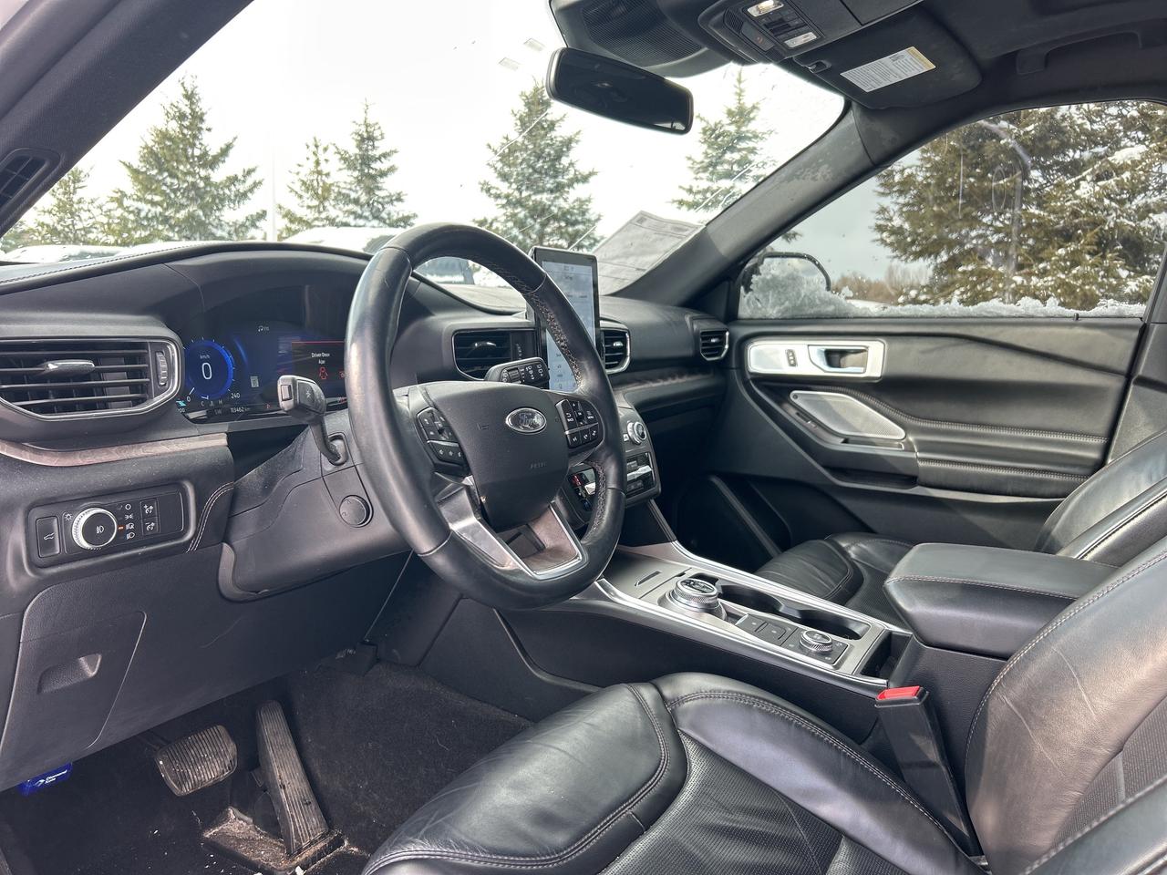 2020 Ford Explorer Platinum AWD   Nav  Pano Roof  Heated/Cooled Seats Photo