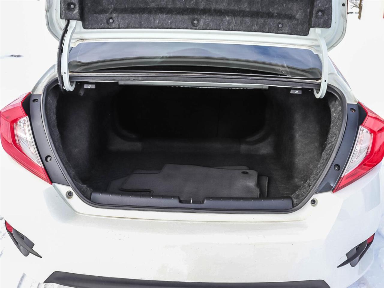 2017 Honda Civic Sedan EX-T Photo