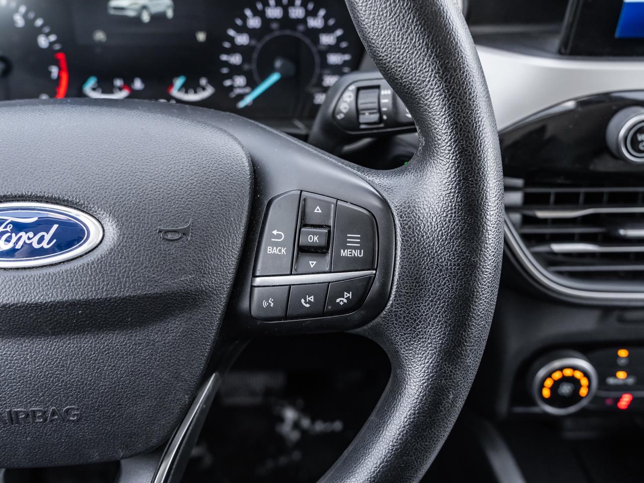 2021 Ford Escape SE AWD Photo