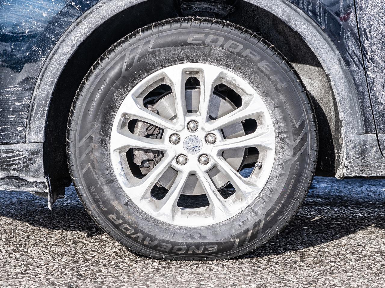 2021 Ford Escape SE AWD Photo3