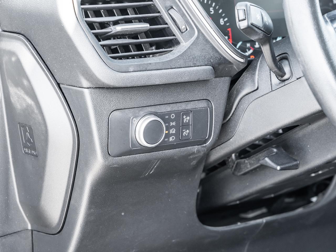 2021 Ford Escape SE AWD Photo