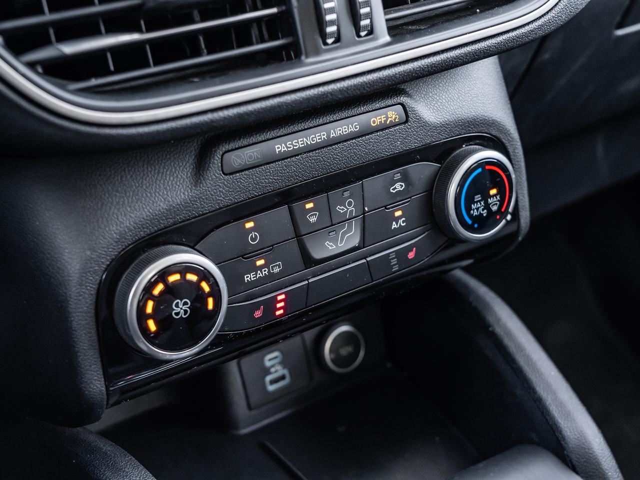 2021 Ford Escape SE AWD Photo