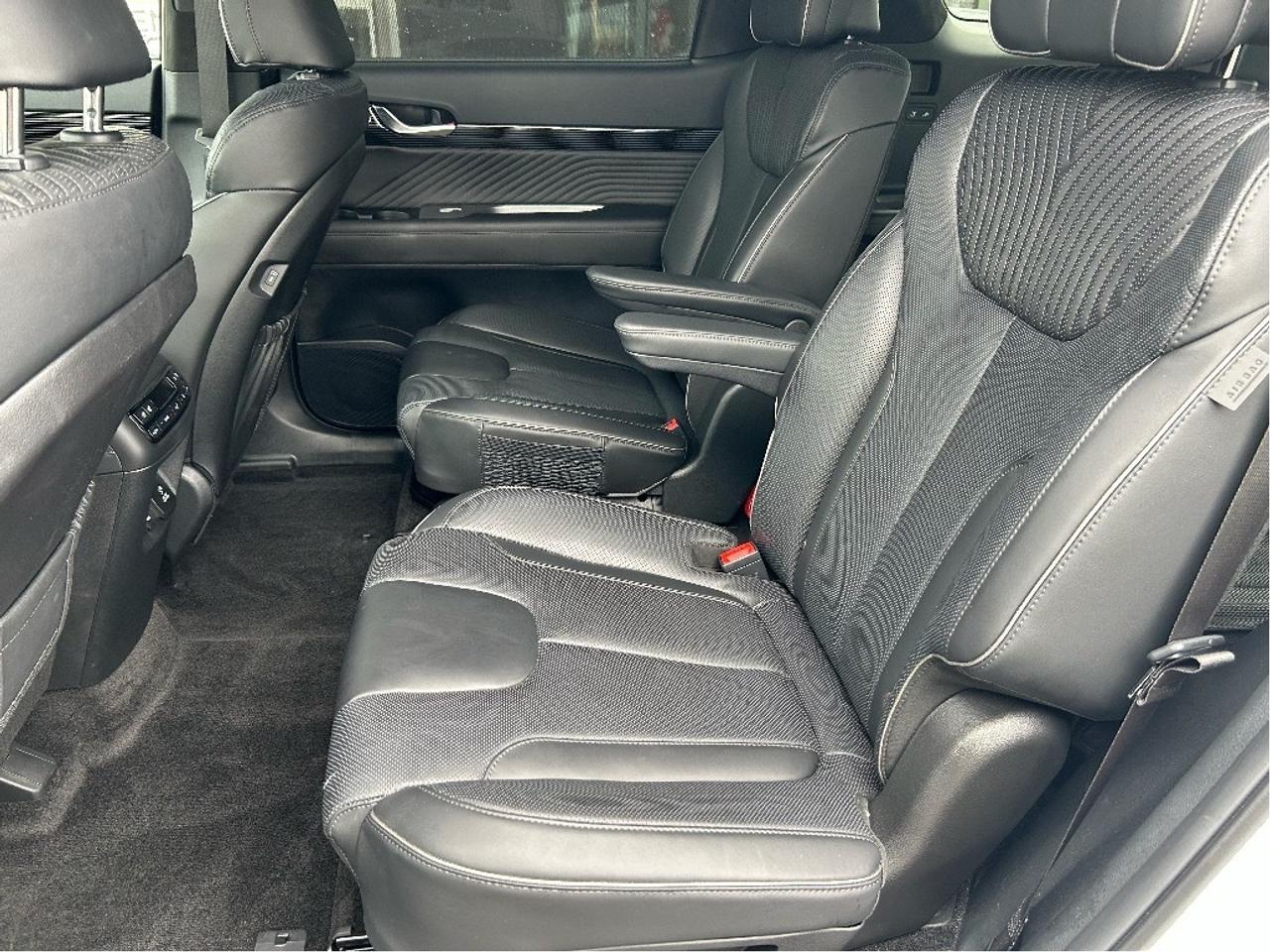 2025 Hyundai PALISADE Ultimate 7-Pass AWD   Starting from 5.29% OAC Photo