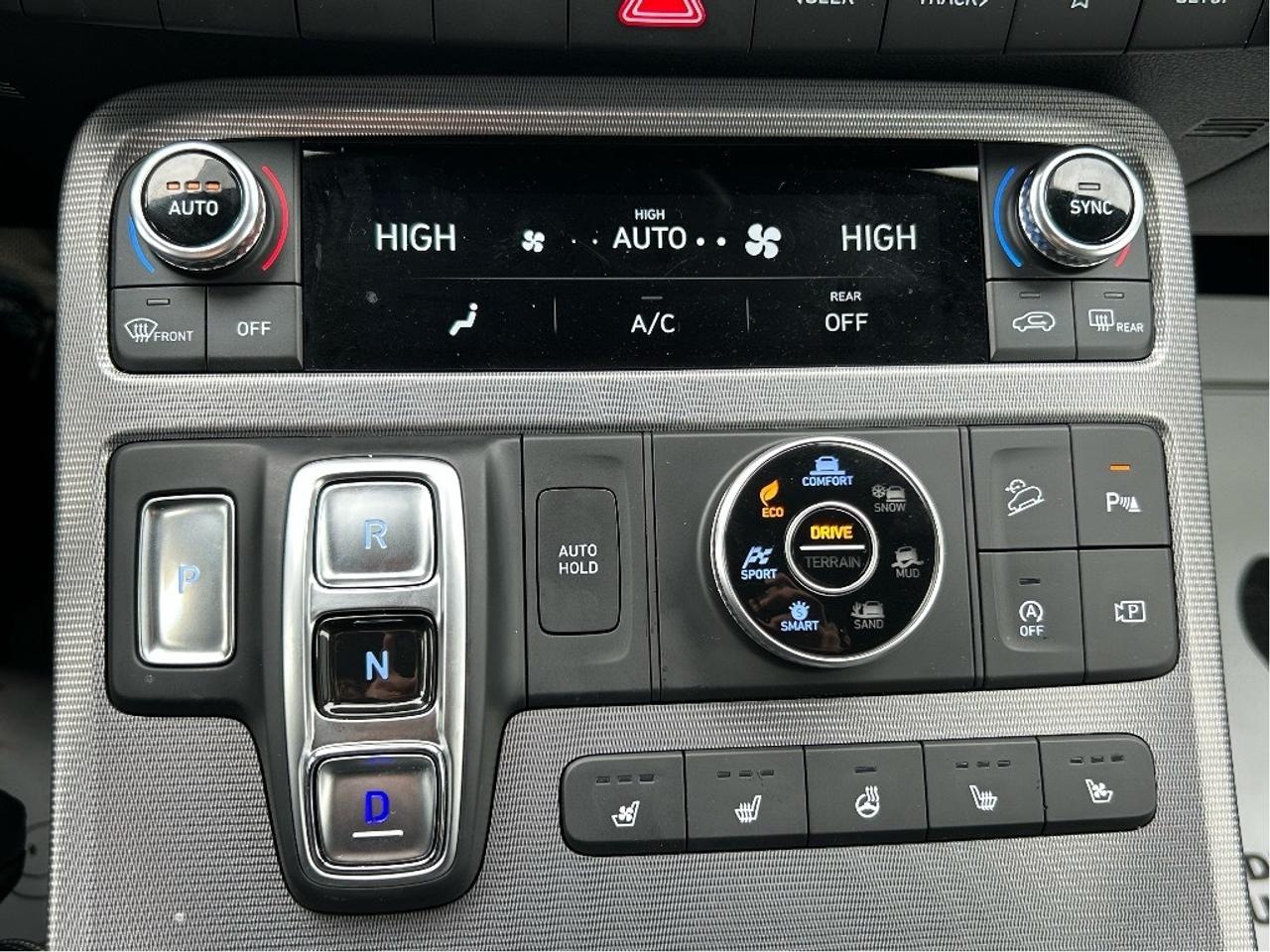 2025 Hyundai PALISADE Ultimate 7-Pass AWD   Starting from 5.29% OAC Photo