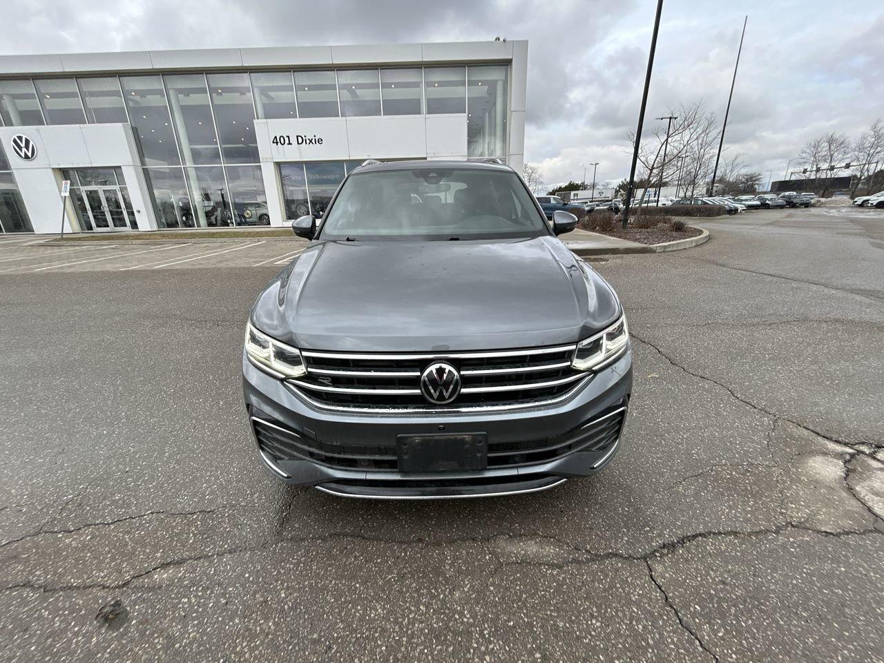 2022 Volkswagen Tiguan Highline 2.0T 8sp at w/Tip 4M NEW BRAKES  Alloy Wh Photo