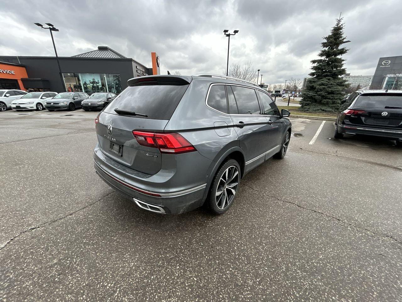 2022 Volkswagen Tiguan Highline 2.0T 8sp at w/Tip 4M NEW BRAKES  Alloy Wh Photo