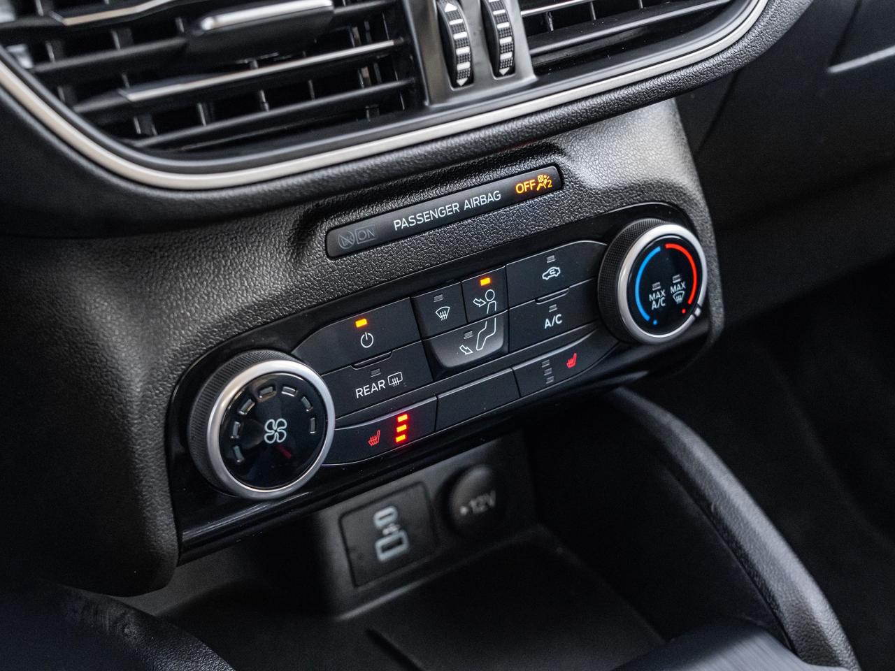 2022 Ford Escape SE AWD Photo