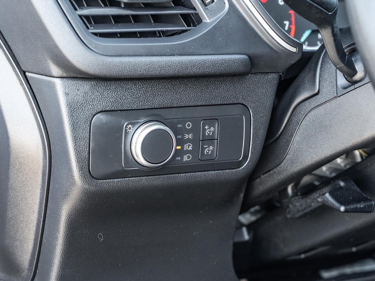 2022 Ford Escape SE AWD Photo