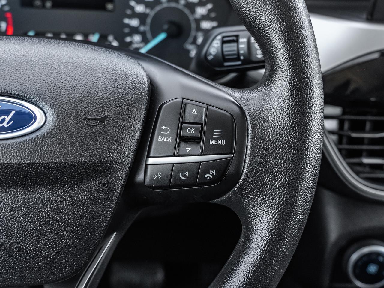 2022 Ford Escape SE AWD Photo