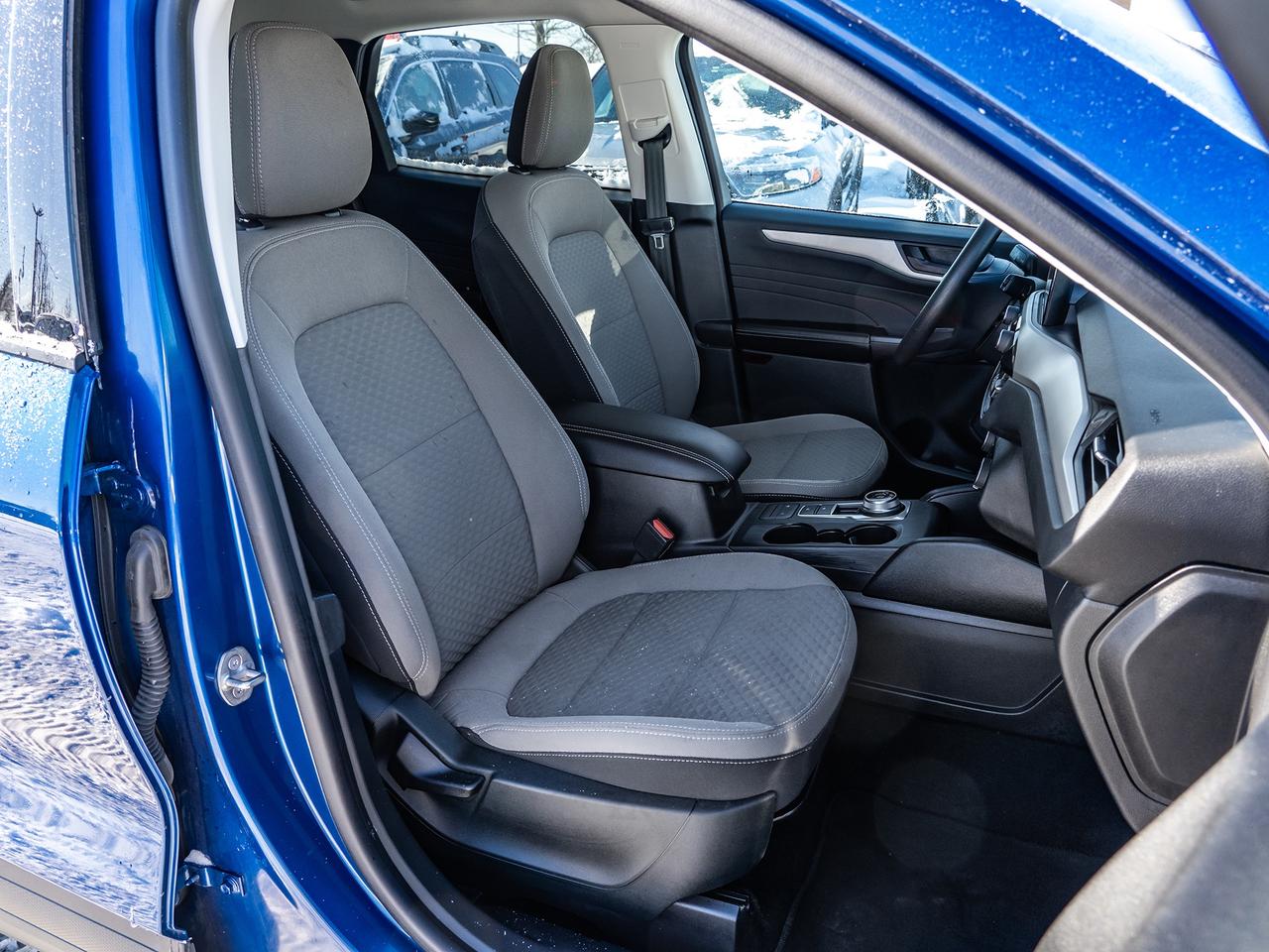 2022 Ford Escape SE AWD Photo