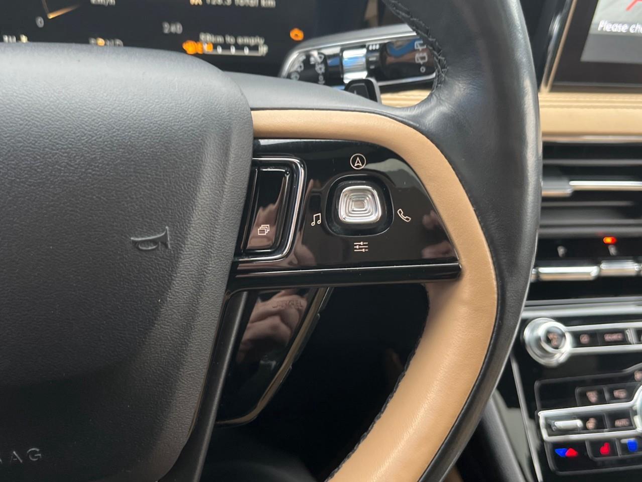 2021 Lincoln Corsair RESERVE LOCAL TRADE LOW KM Photo