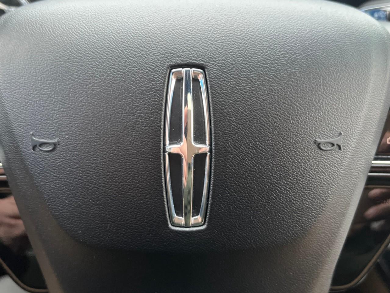 2021 Lincoln Corsair RESERVE LOCAL TRADE LOW KM Photo