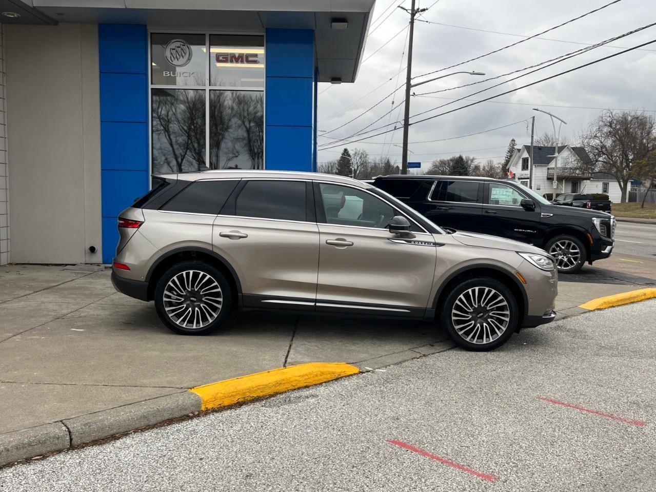 2021 Lincoln Corsair RESERVE LOCAL TRADE LOW KM Photo3