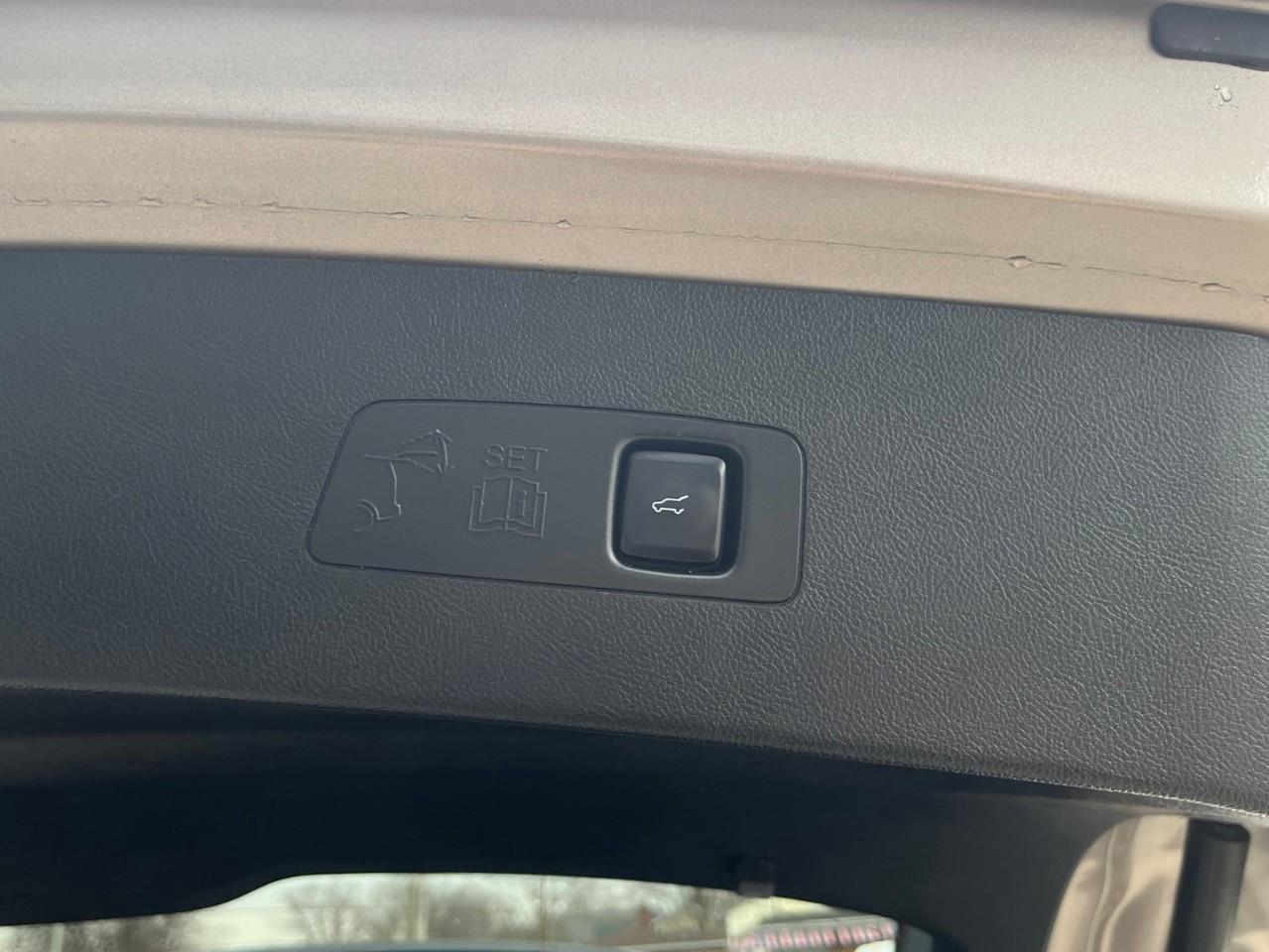 2021 Lincoln Corsair RESERVE LOCAL TRADE LOW KM Photo