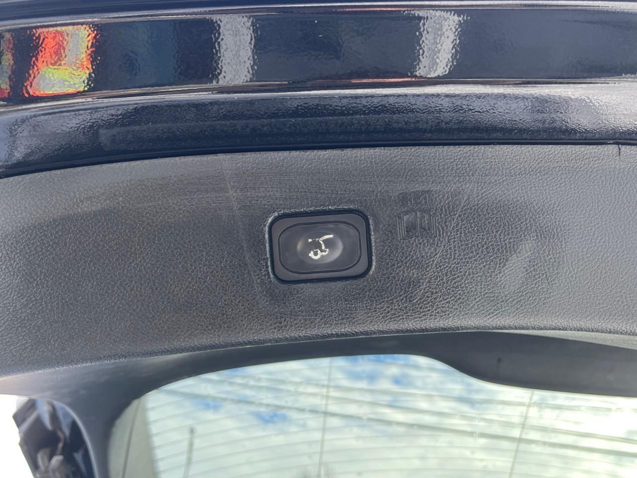 2022 Ford Edge SEL LOCAL TRADE AWD Photo