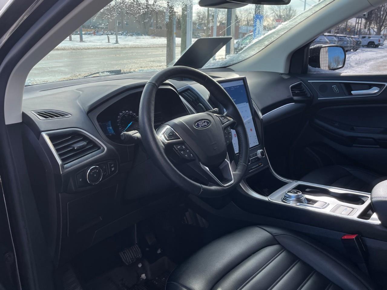 2022 Ford Edge SEL LOCAL TRADE AWD Photo