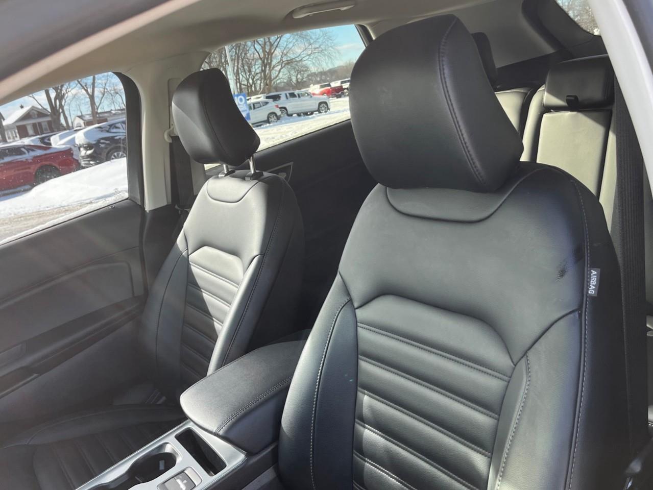 2022 Ford Edge SEL LOCAL TRADE AWD Photo