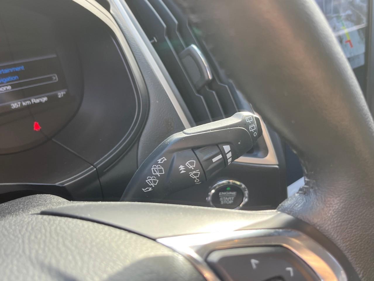 2022 Ford Edge SEL LOCAL TRADE AWD Photo