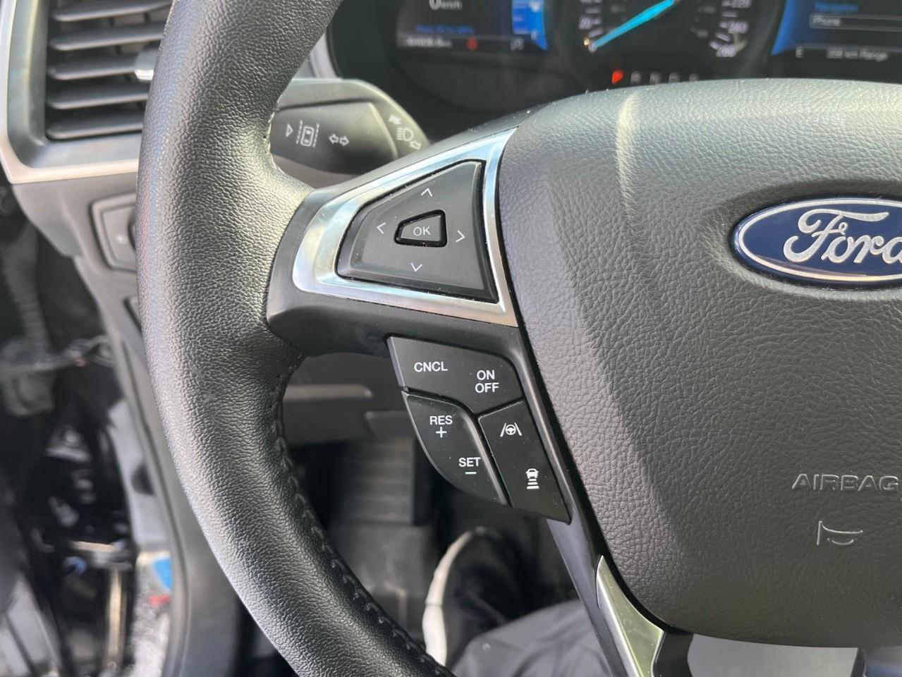 2022 Ford Edge SEL LOCAL TRADE AWD Photo