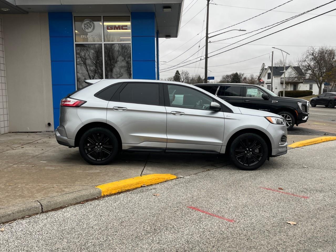 2022 Ford Edge ST Line Head Turner! Photo3
