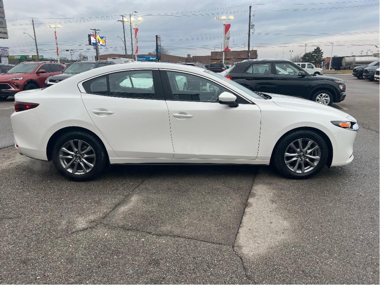 2021 Mazda MAZDA3 GS Auto *SUNROOF *LEATHER *LOW KMS *CLEAN CARFAX Photo
