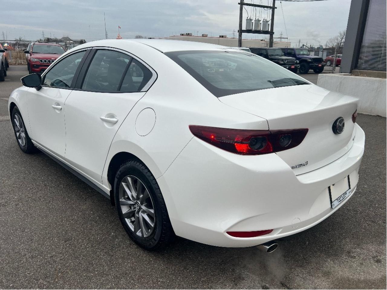 2021 Mazda MAZDA3 GS Auto *SUNROOF *LEATHER *LOW KMS *CLEAN CARFAX Photo