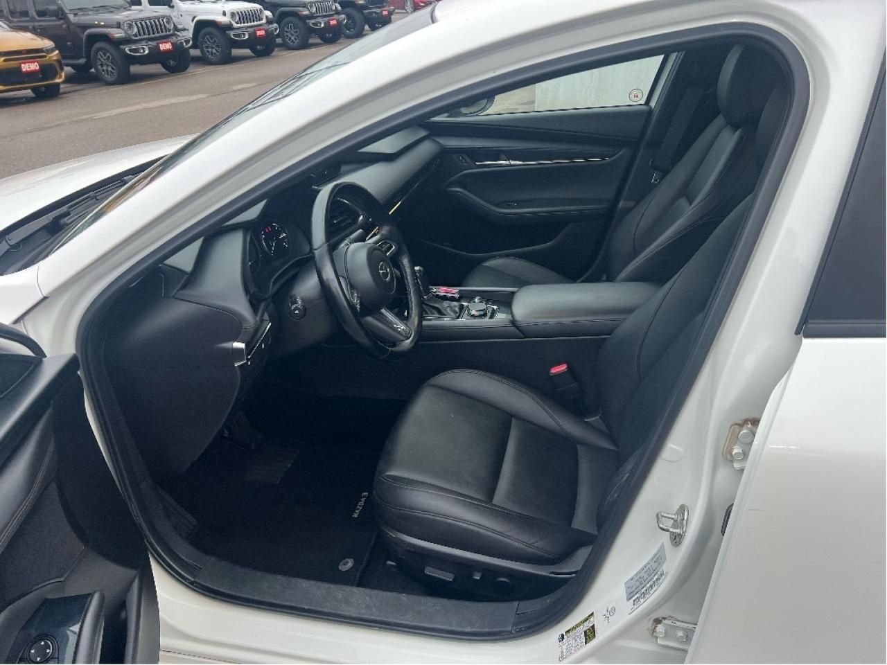 2021 Mazda MAZDA3 GS Auto *SUNROOF *LEATHER *LOW KMS *CLEAN CARFAX Photo