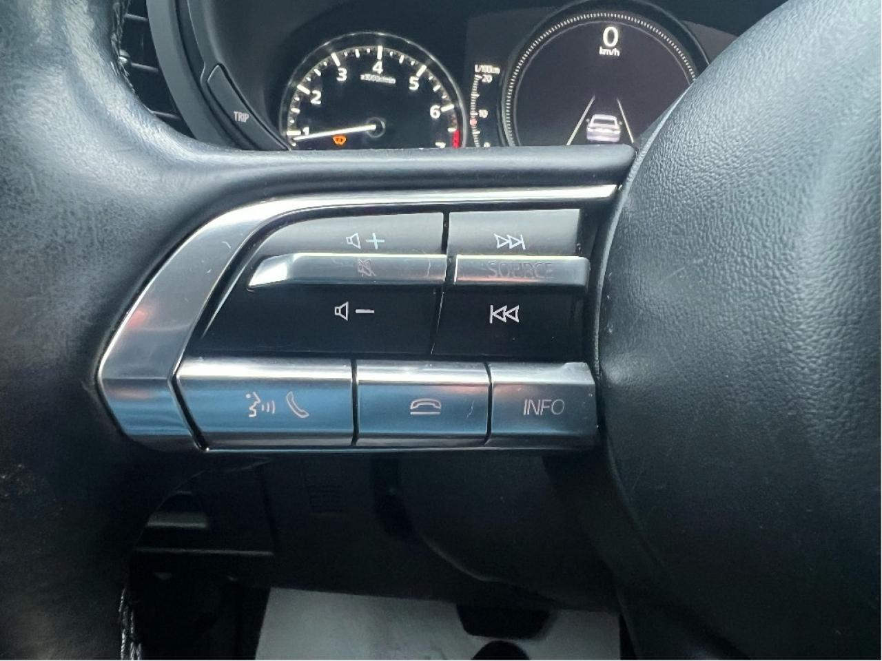 2021 Mazda MAZDA3 GS Auto *SUNROOF *LEATHER *LOW KMS *CLEAN CARFAX Photo