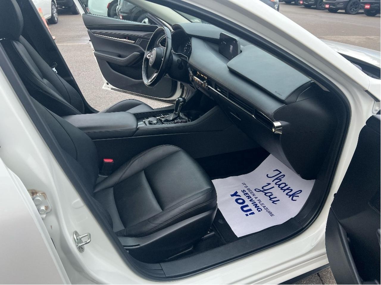 2021 Mazda MAZDA3 GS Auto *SUNROOF *LEATHER *LOW KMS *CLEAN CARFAX Photo