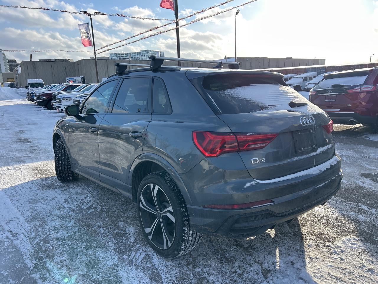 2021 Audi Q3 Technik 45 TFSI quattro Photo
