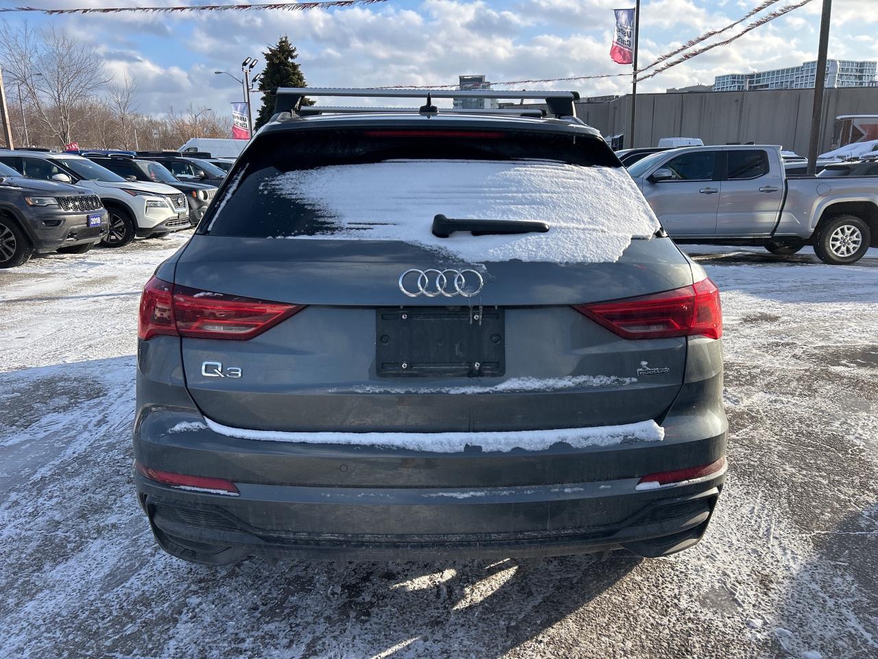 2021 Audi Q3 Technik 45 TFSI quattro Photo