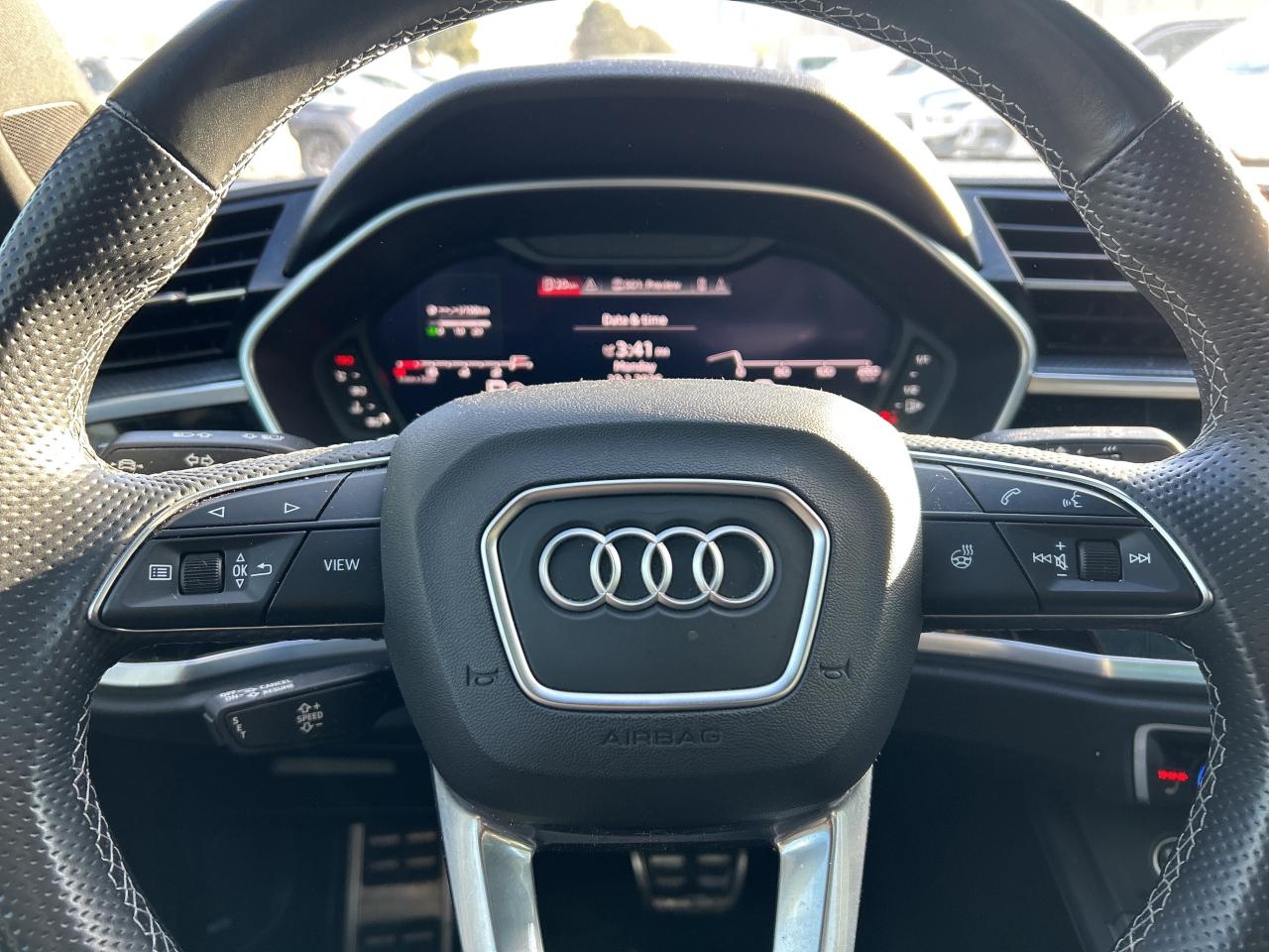 2021 Audi Q3 Technik 45 TFSI quattro Photo