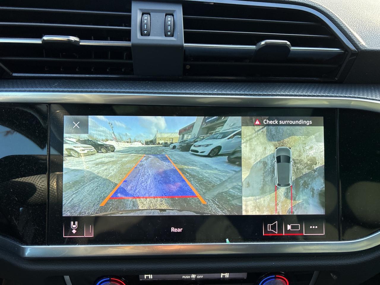 2021 Audi Q3 Technik 45 TFSI quattro Photo