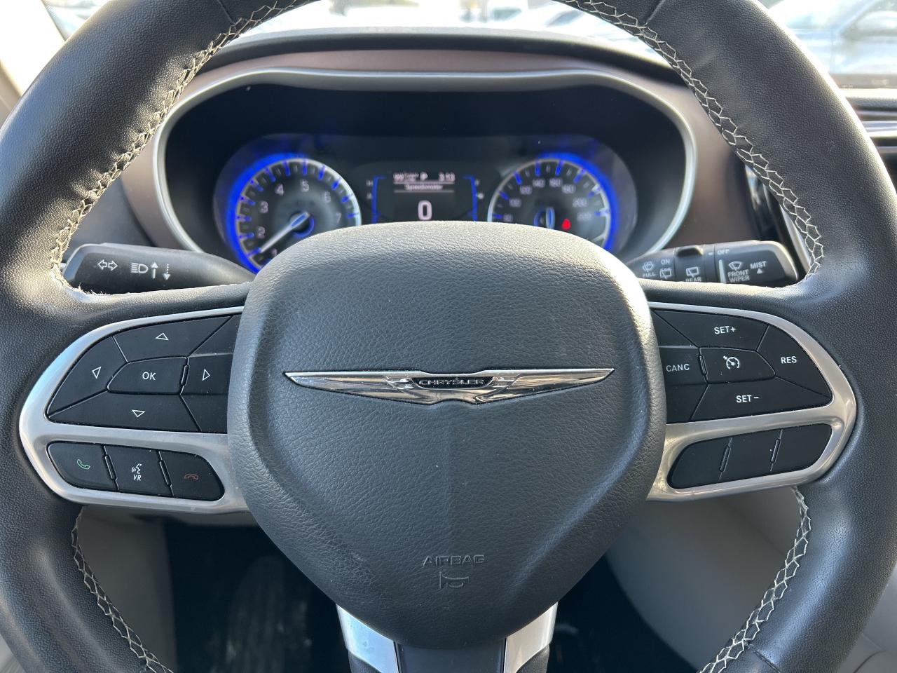 2023 Chrysler Grand Caravan SXT w/Stow n Go, Heated Seats, Pwr Doors/Tailgate Photo