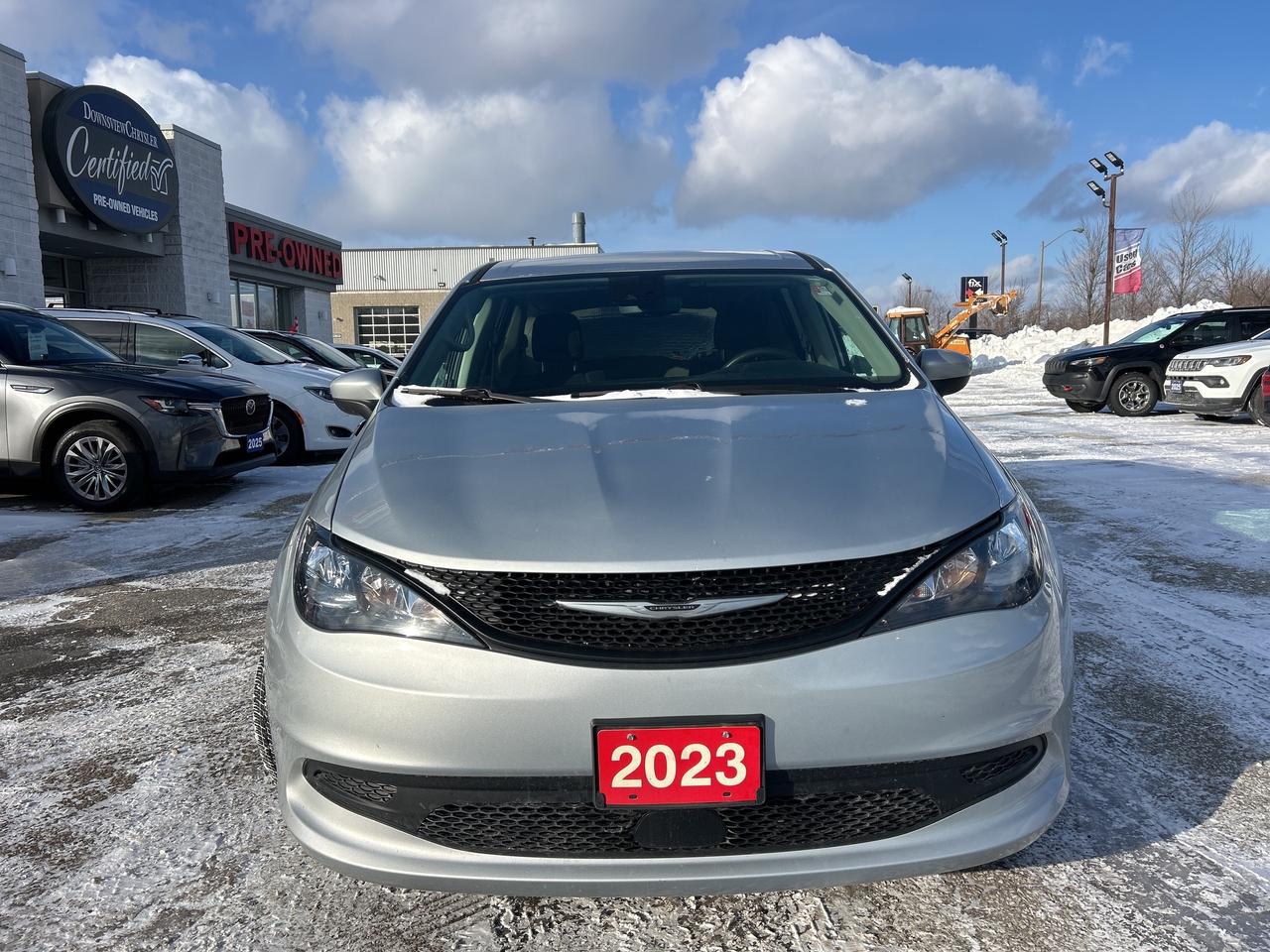 2023 Chrysler Grand Caravan SXT w/Stow n Go, Heated Seats, Pwr Doors/Tailgate Photo