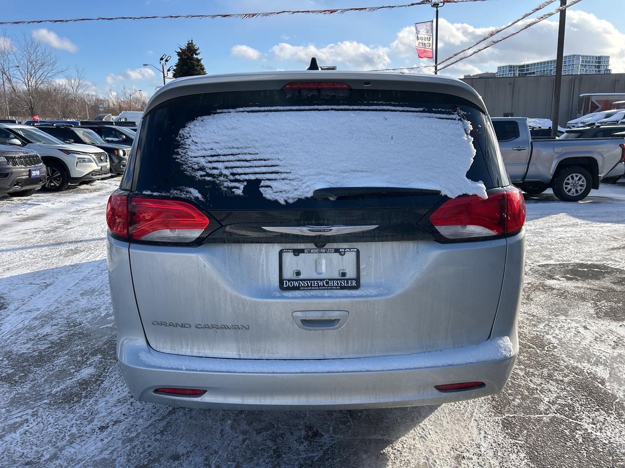 2023 Chrysler Grand Caravan SXT w/Stow n Go, Heated Seats, Pwr Doors/Tailgate Photo